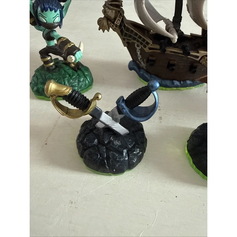 Skylanders Spyro's Adventure PirateShip Ghost Swords Mega Ram Lot Of 5